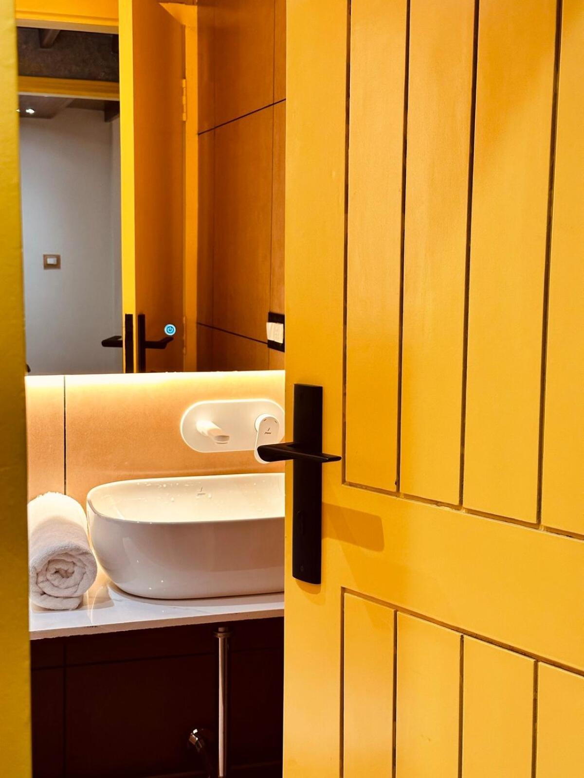 Leafyinn Comfy Loft Apartment New Delhi